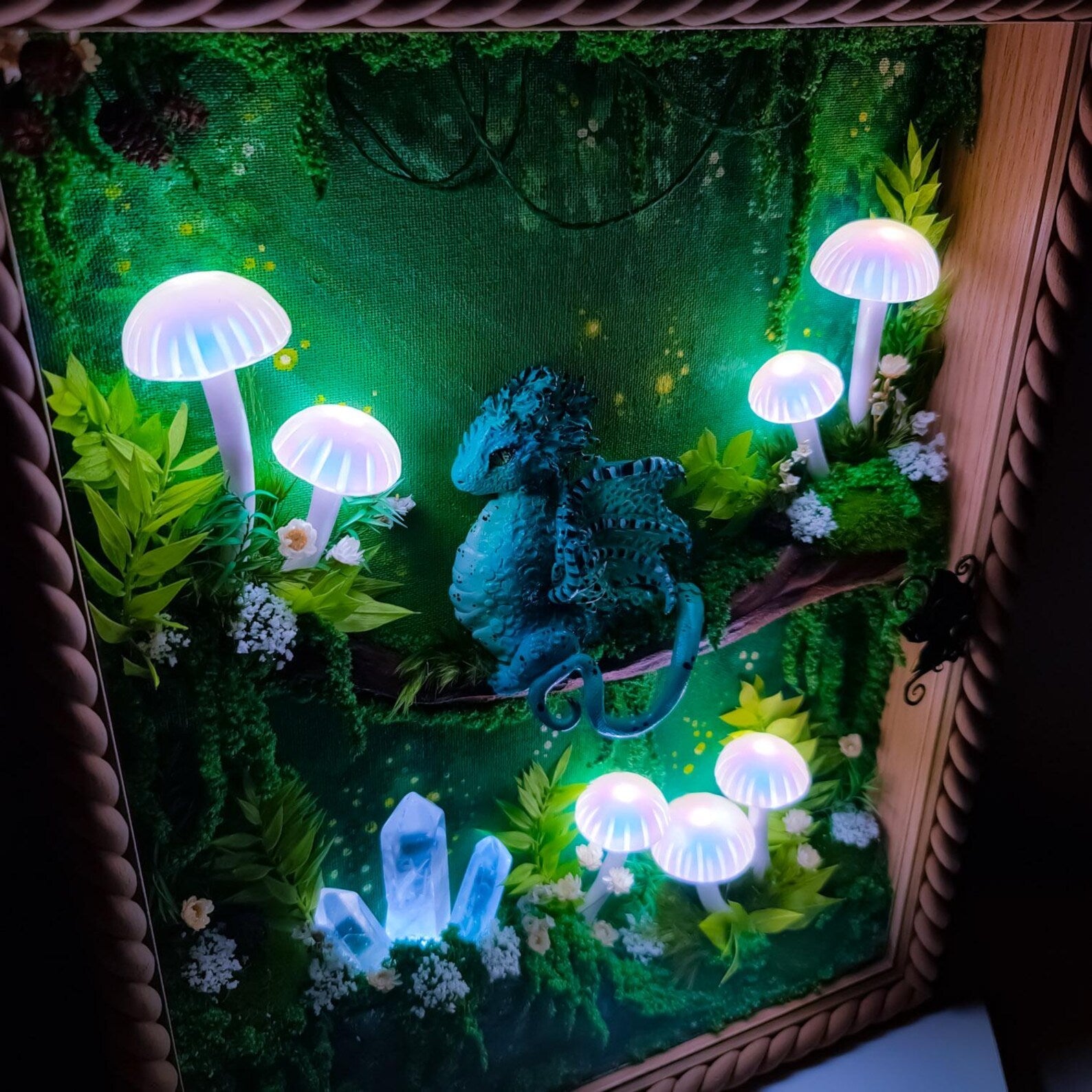 Fantasy Forest Mushroom Lamp – Handcrafted LED Wall Light
